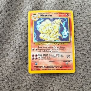 Pokemon Ninetales Trading Card base set shadowless set!